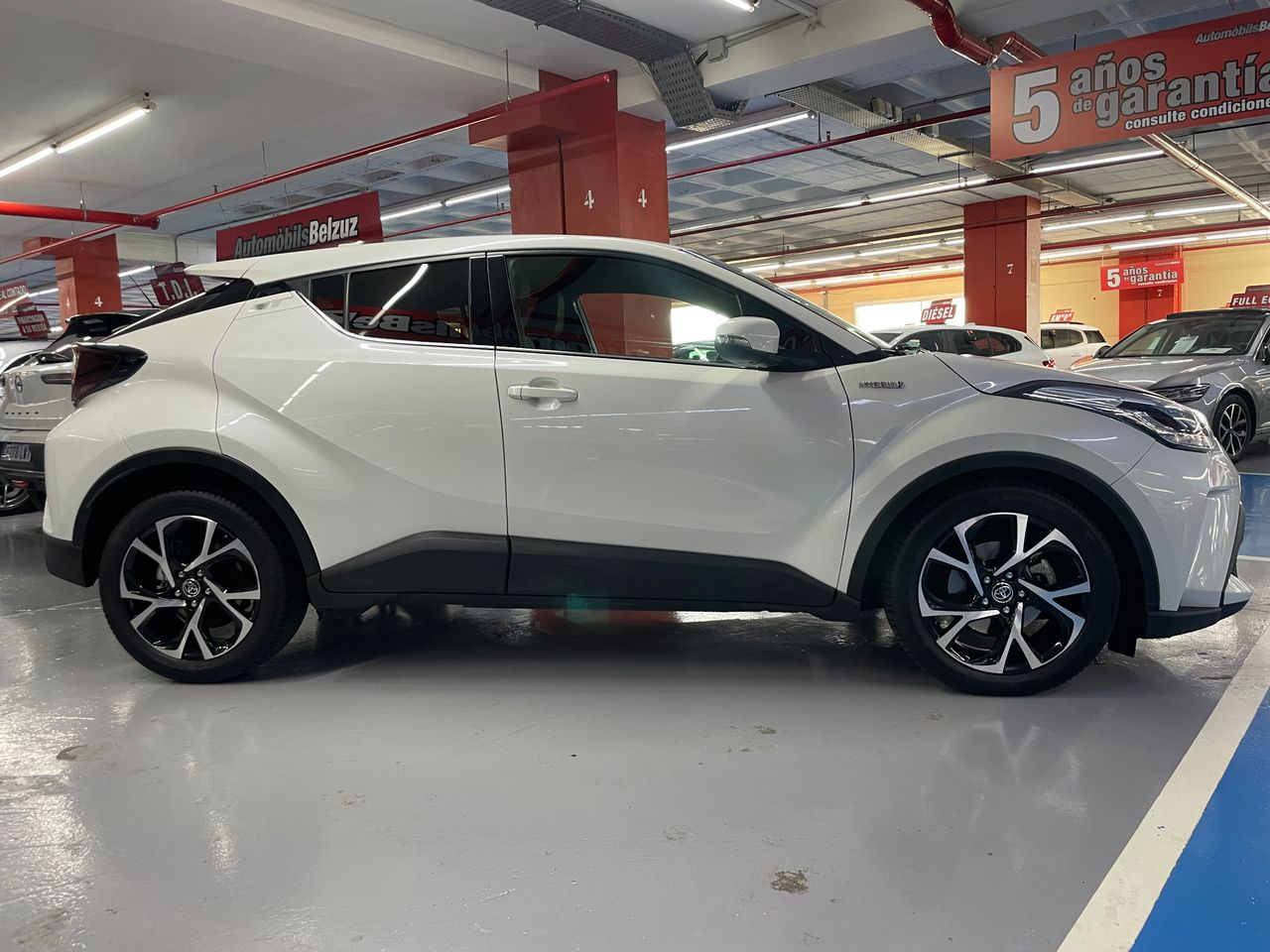 Foto Toyota C-HR 11