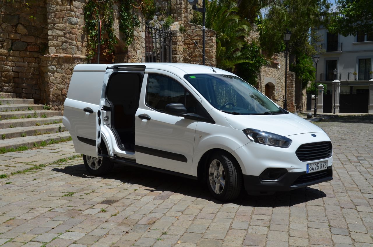 Foto Ford Transit  Courier 8