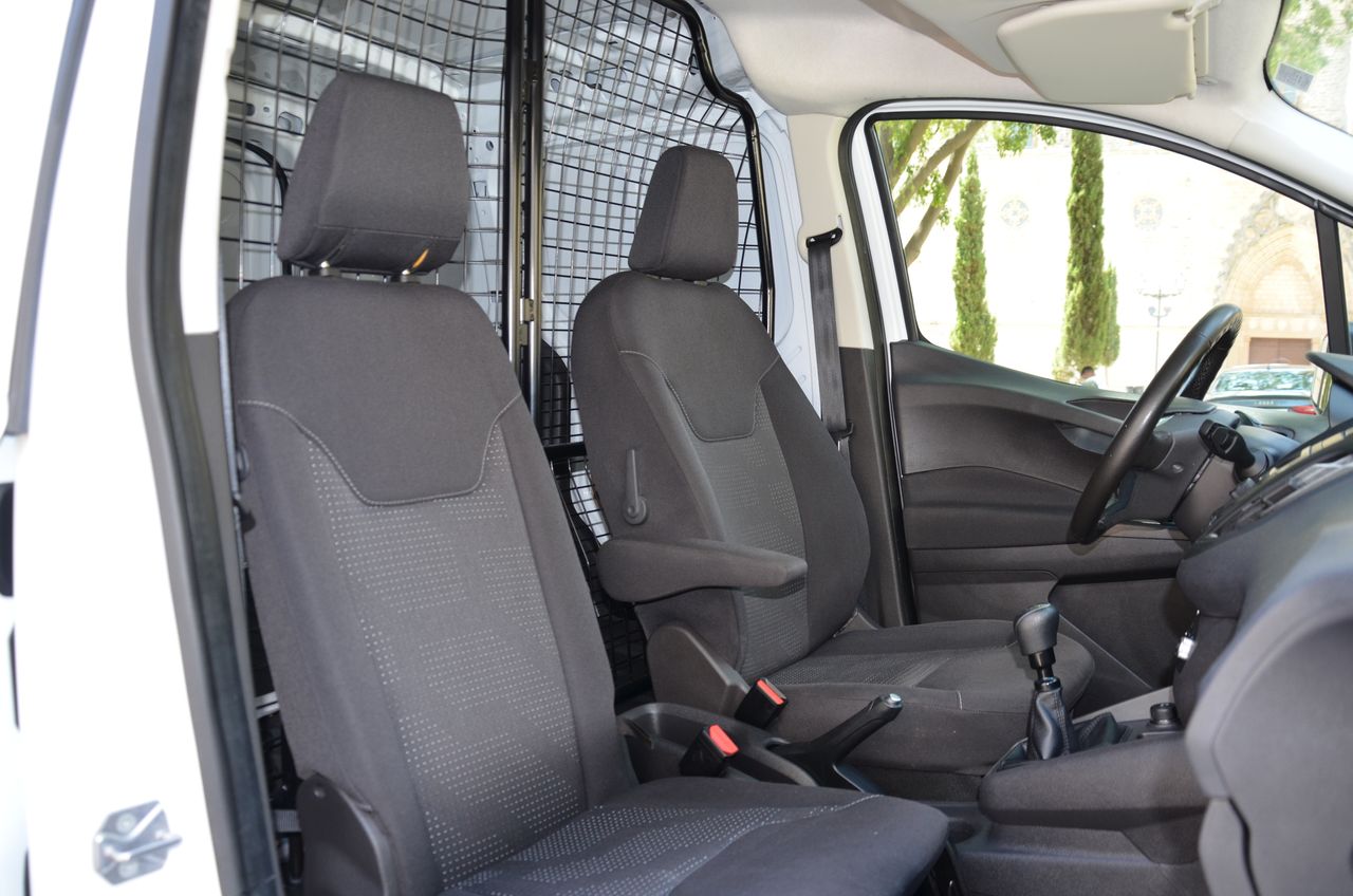 Foto Ford Transit  Courier 45
