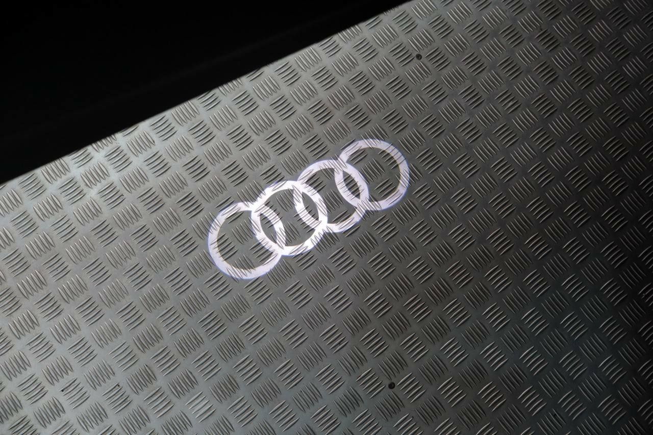 Foto Audi Q8 39