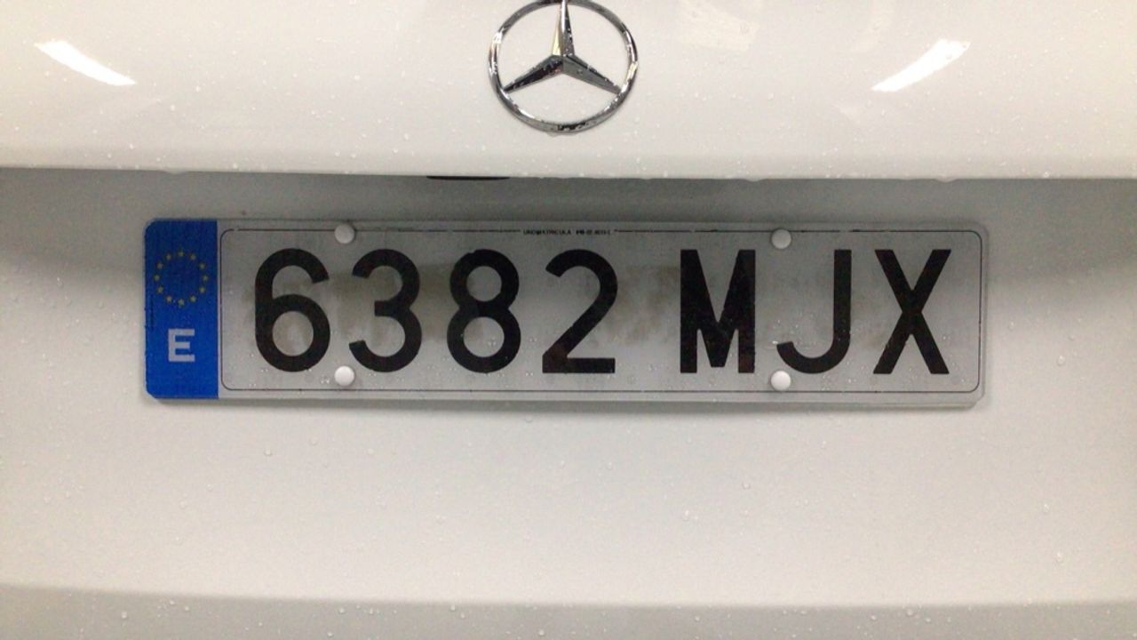Foto Mercedes-Benz Clase GLB 30