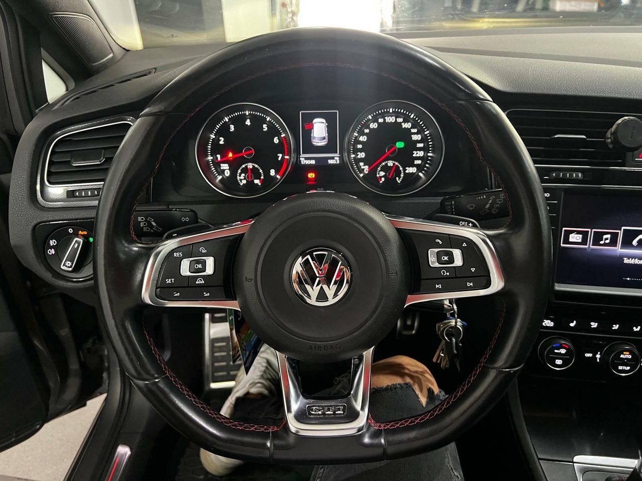 Foto Volkswagen Golf 31