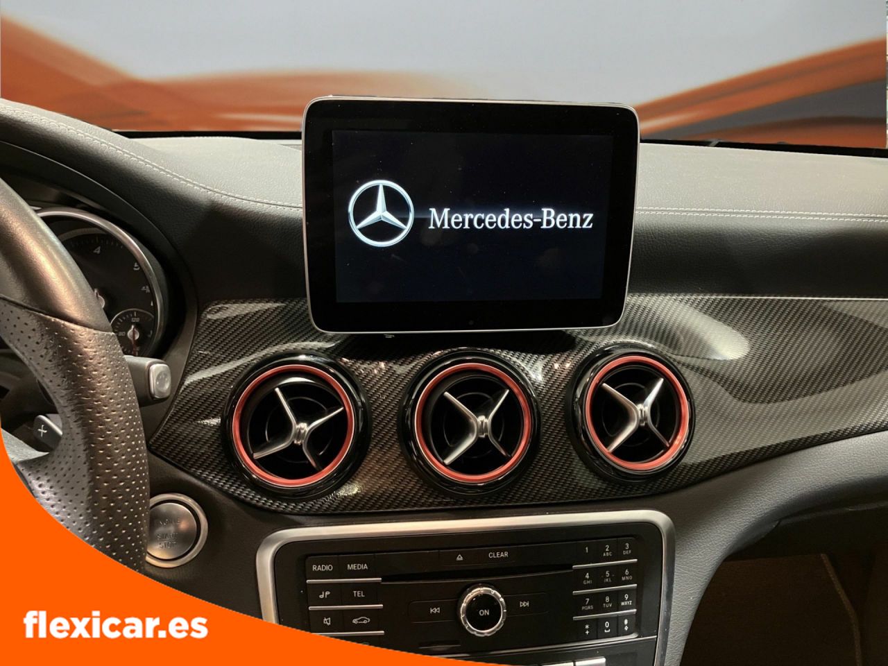 Foto Mercedes-Benz Clase CLA 11