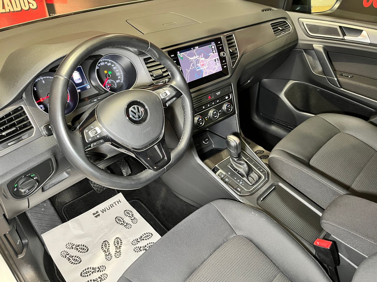 Foto Volkswagen Golf Sportsvan 16