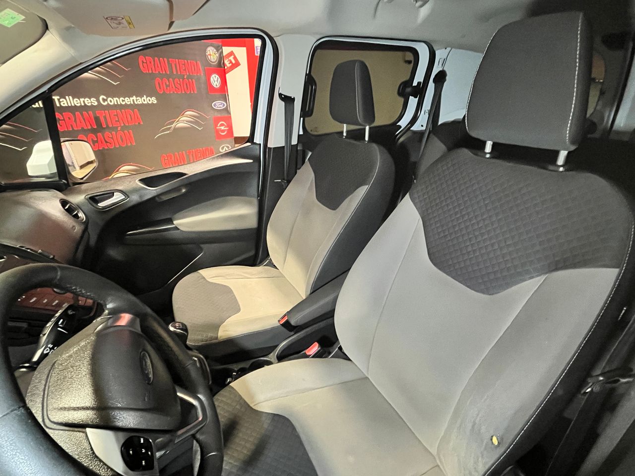 Foto Ford Transit  Courier 24