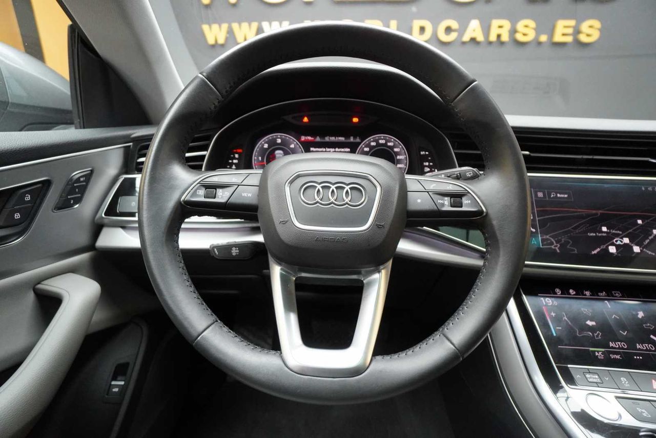 Foto Audi Q8 13