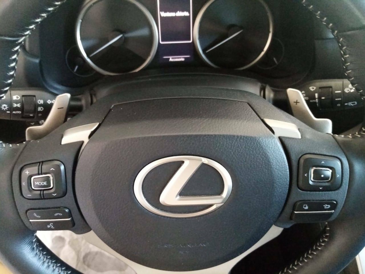 Foto Lexus NX 4