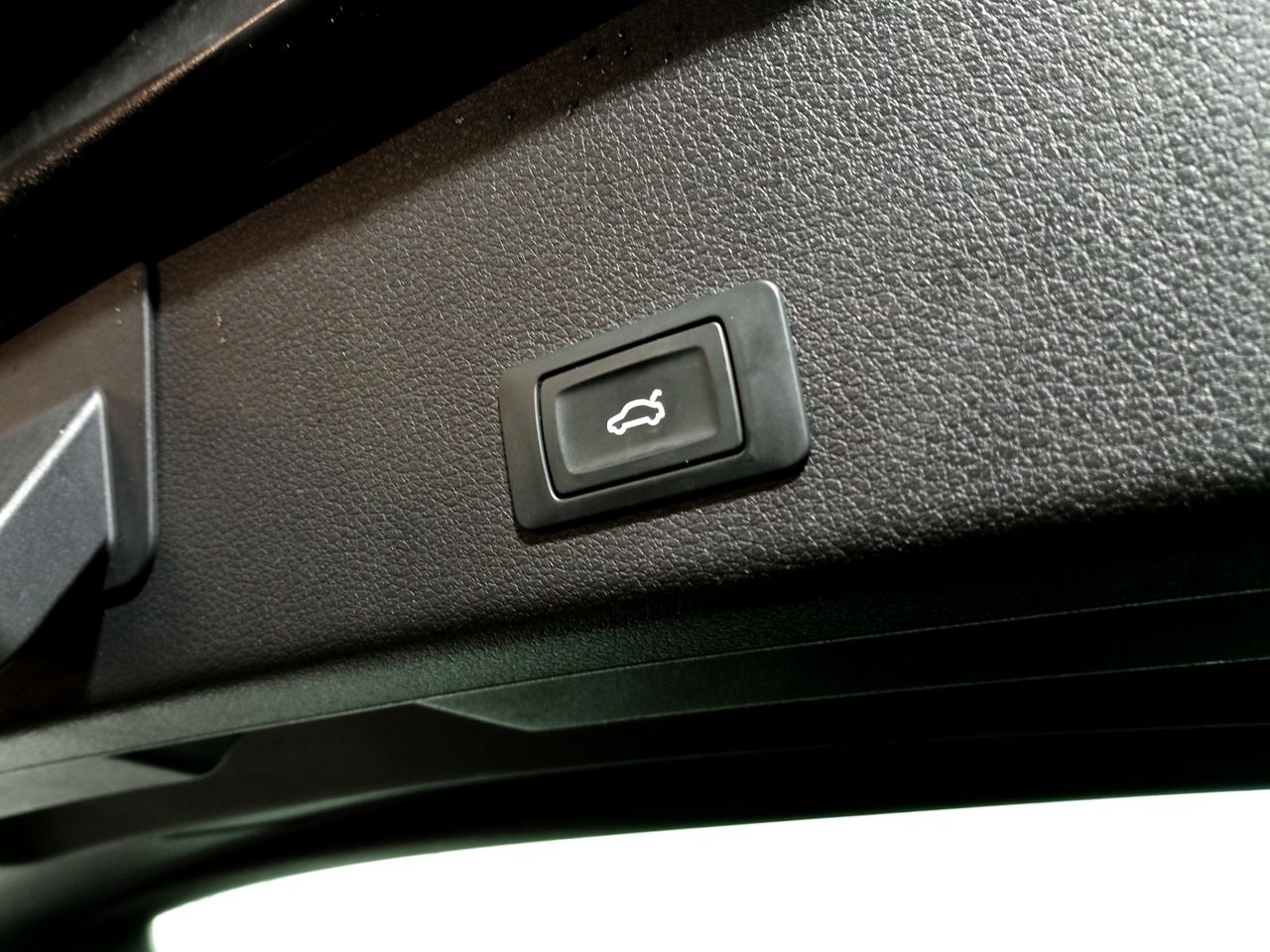 Foto Audi E-tron 13