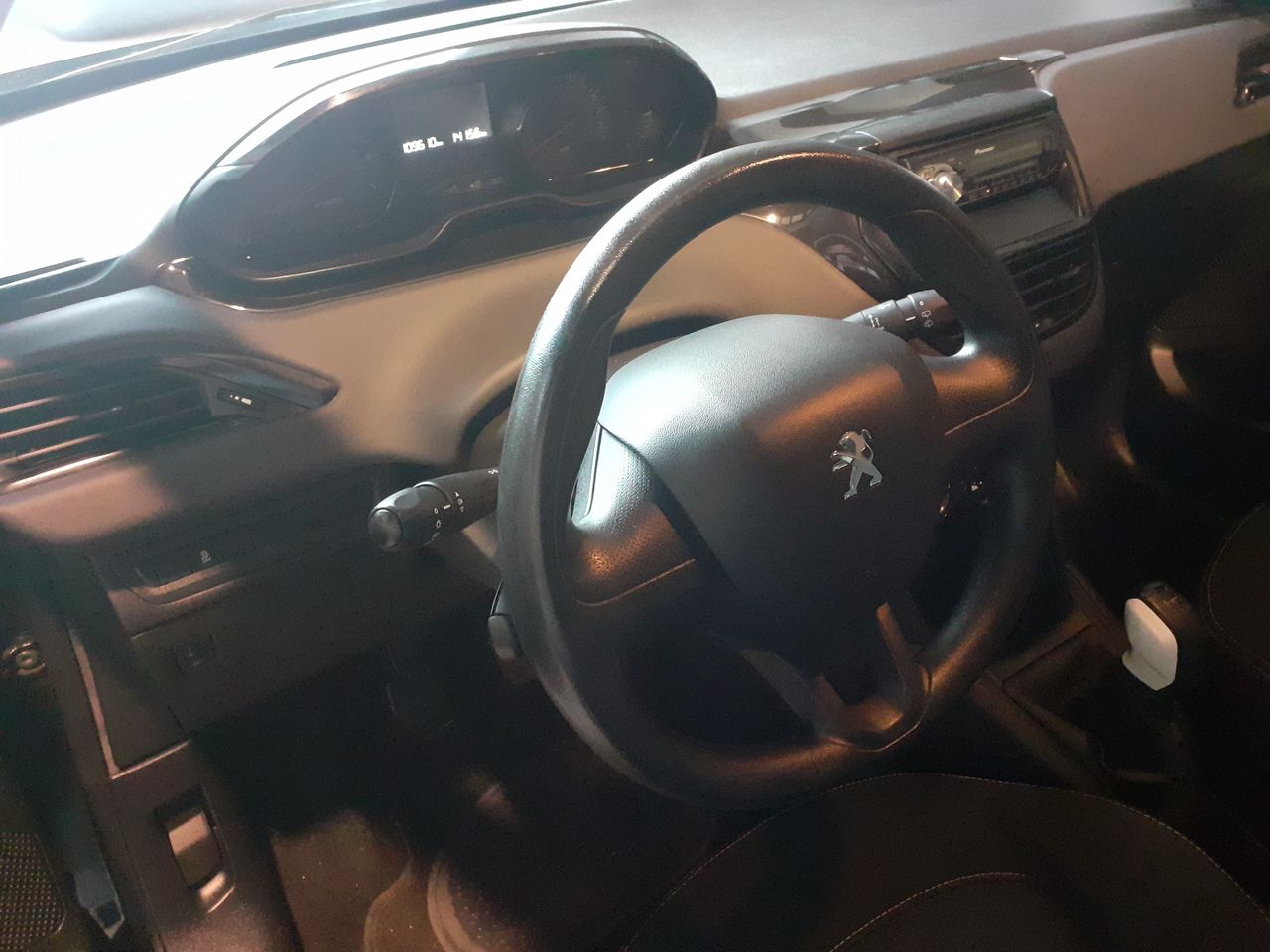 Foto Peugeot 208 7