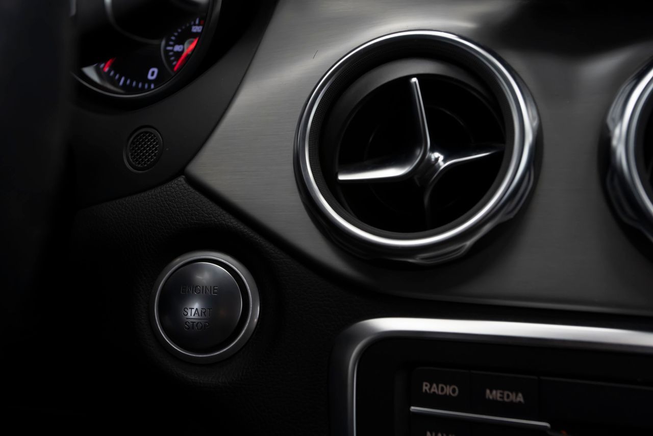 Foto Mercedes-Benz Clase GLA 25