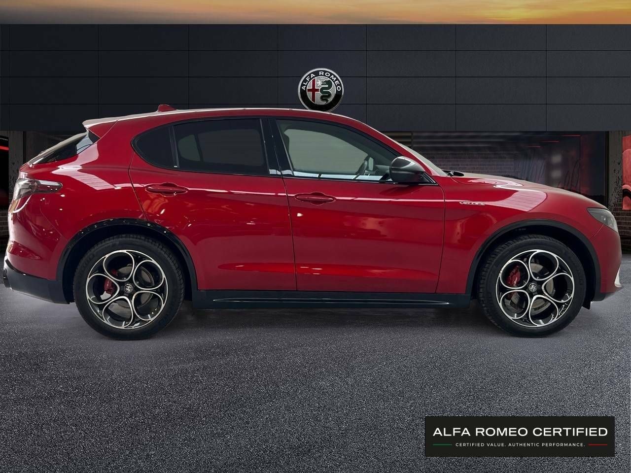 Foto Alfa Romeo Stelvio 4