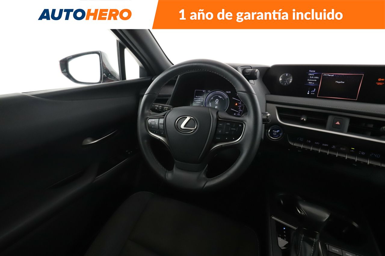 Foto Lexus UX 14