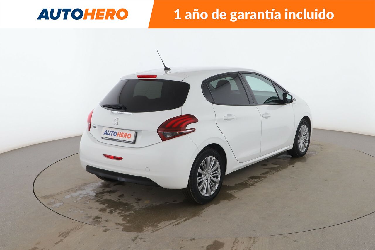 Foto Peugeot 208 6