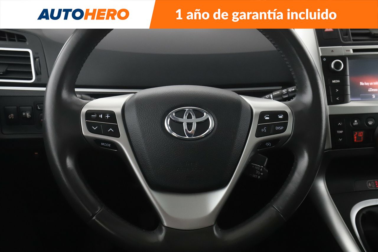 Foto Toyota Corolla Verso 19