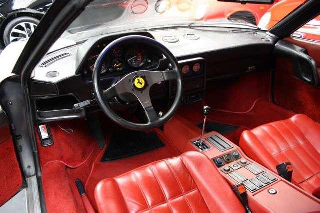 Foto Ferrari 328 12