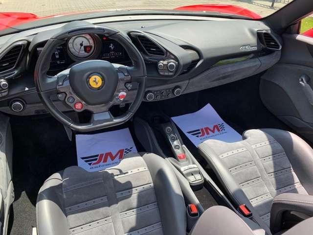 Foto Ferrari 488 8