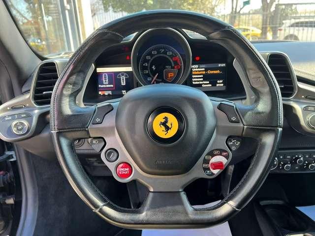 Foto Ferrari 458 4