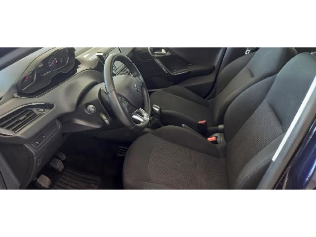 Foto Peugeot 208 12