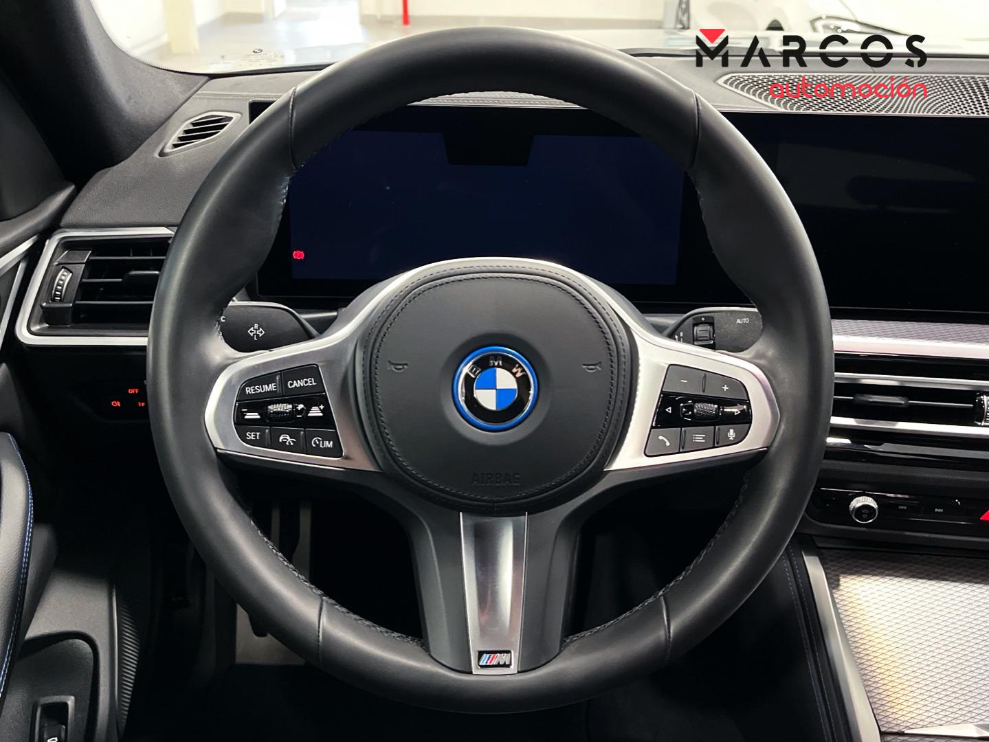 Foto BMW i4 12