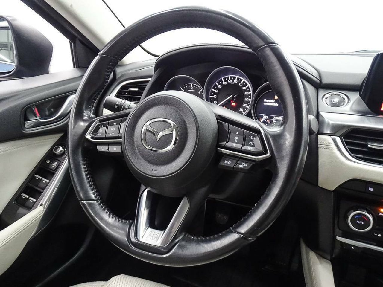 Foto Mazda Mazda6 31