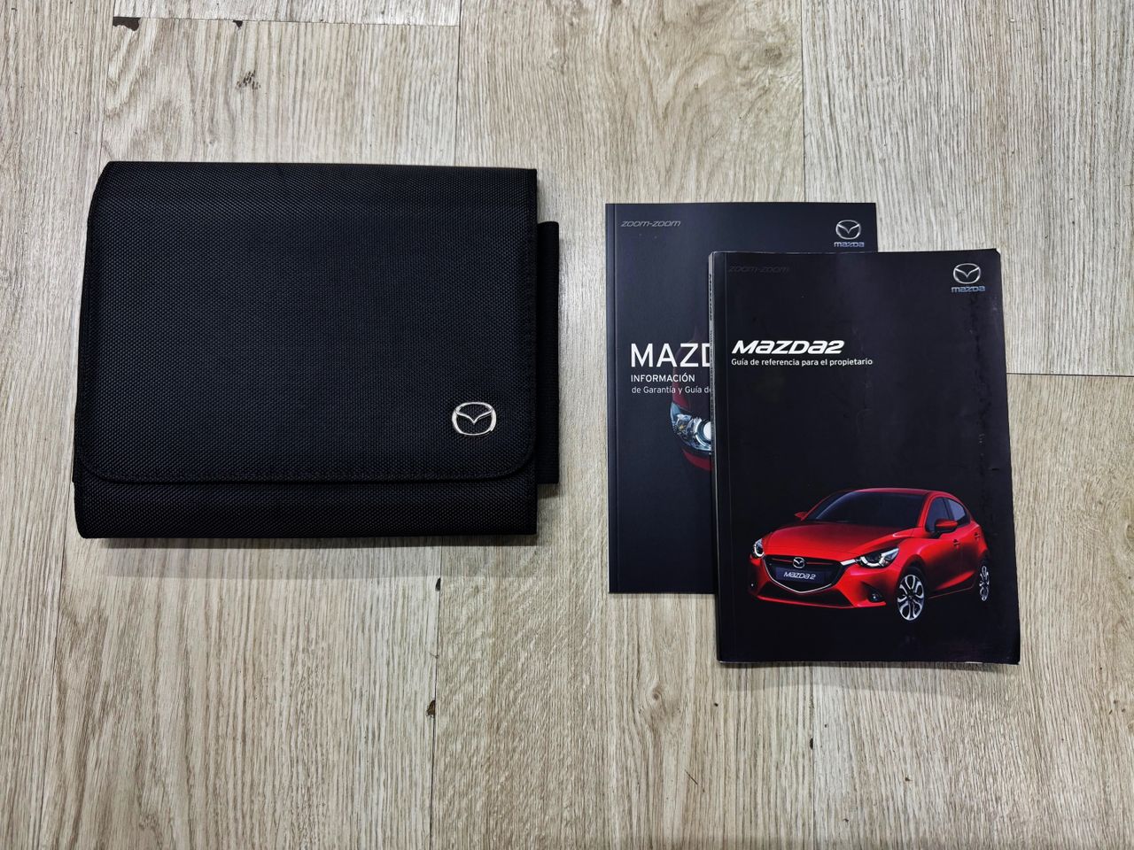 Foto Mazda Mazda2 30