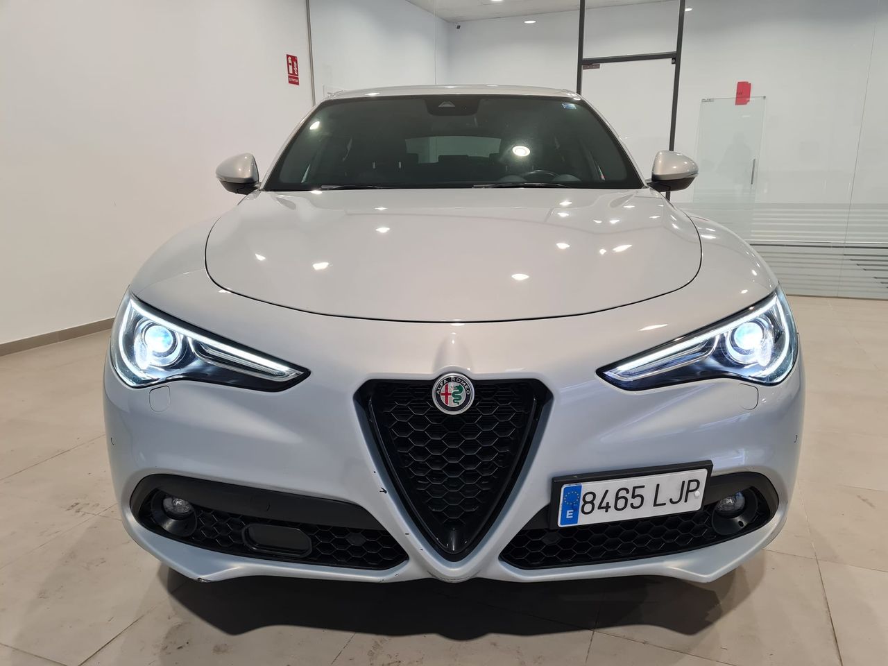 Foto Alfa Romeo Stelvio 4