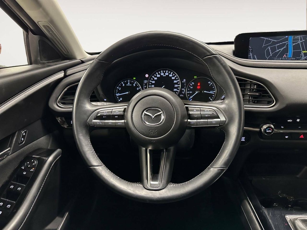 Foto Mazda CX-30 17