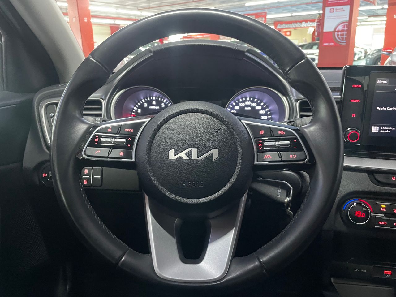 Foto Kia XCeed 12