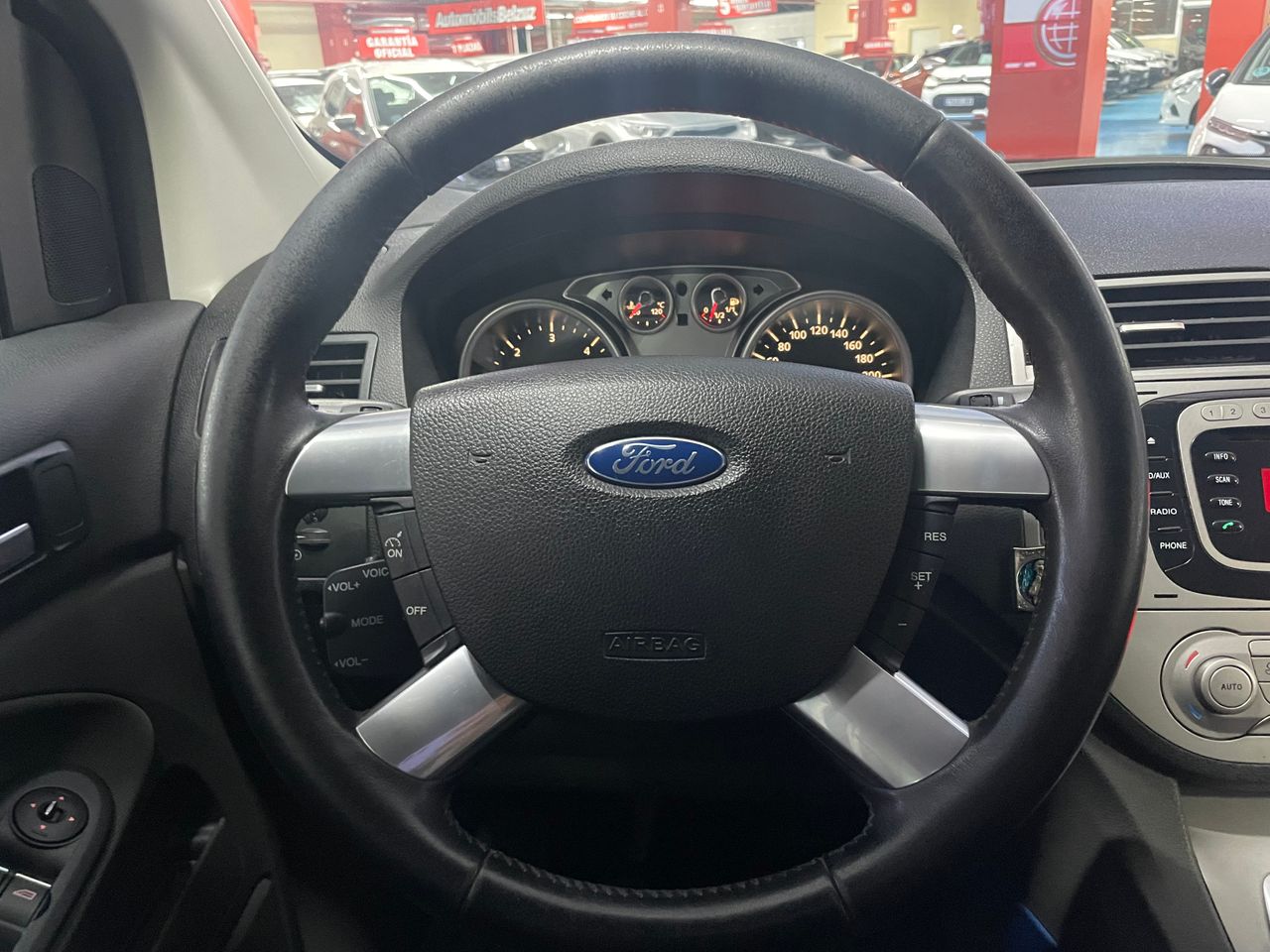 Foto Ford Kuga 12