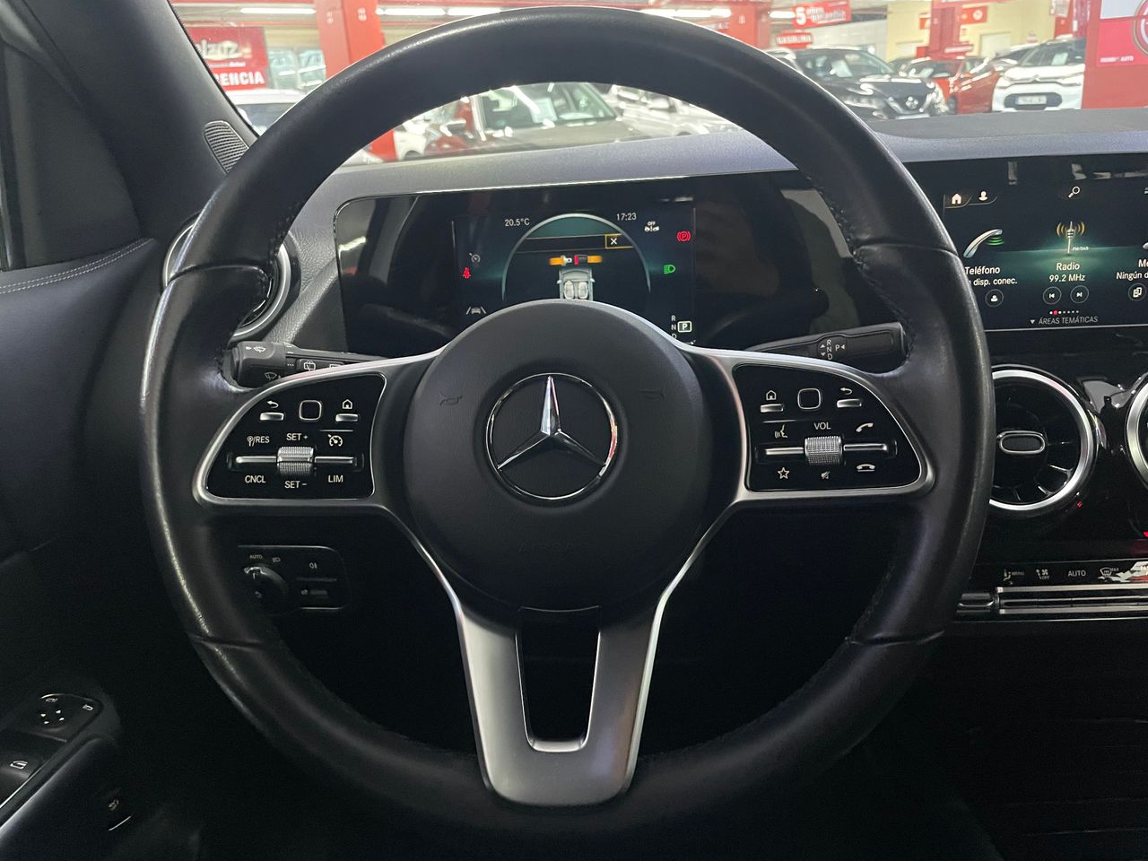 Foto Mercedes-Benz Clase GLA 12