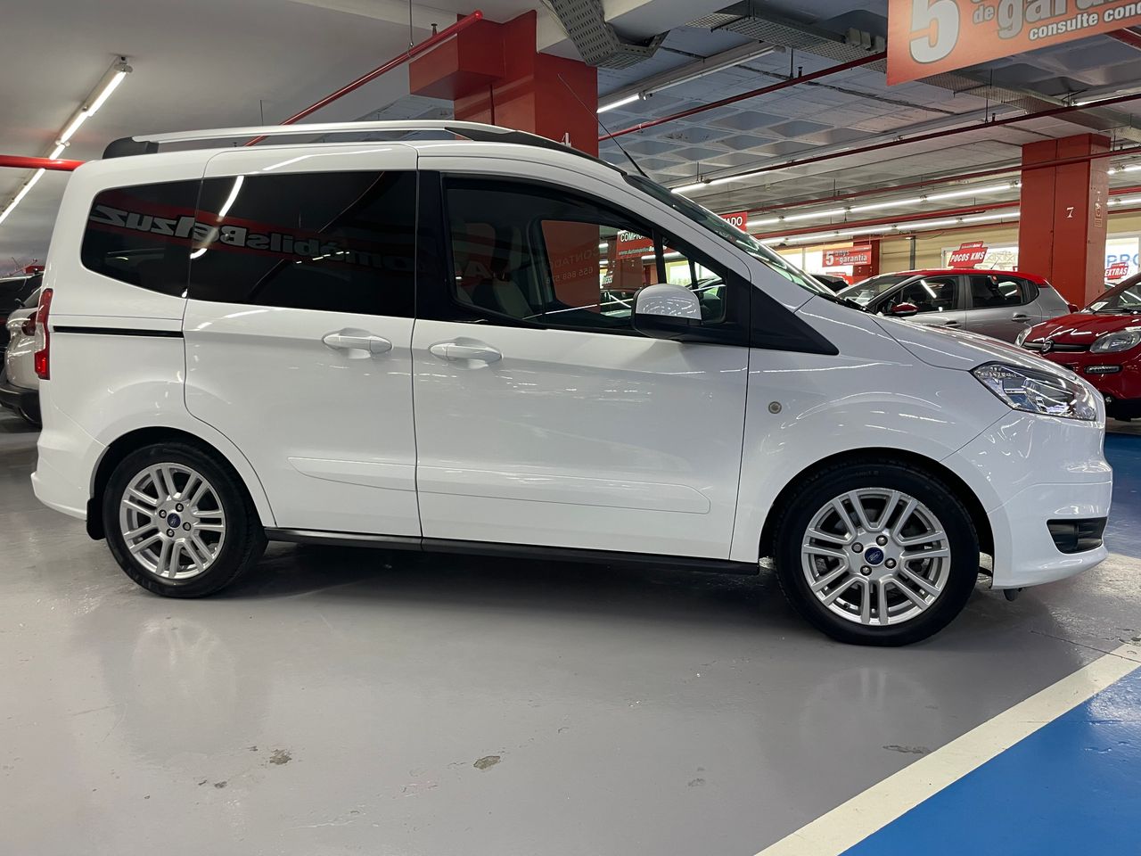 Foto Ford Tourneo Courier 15