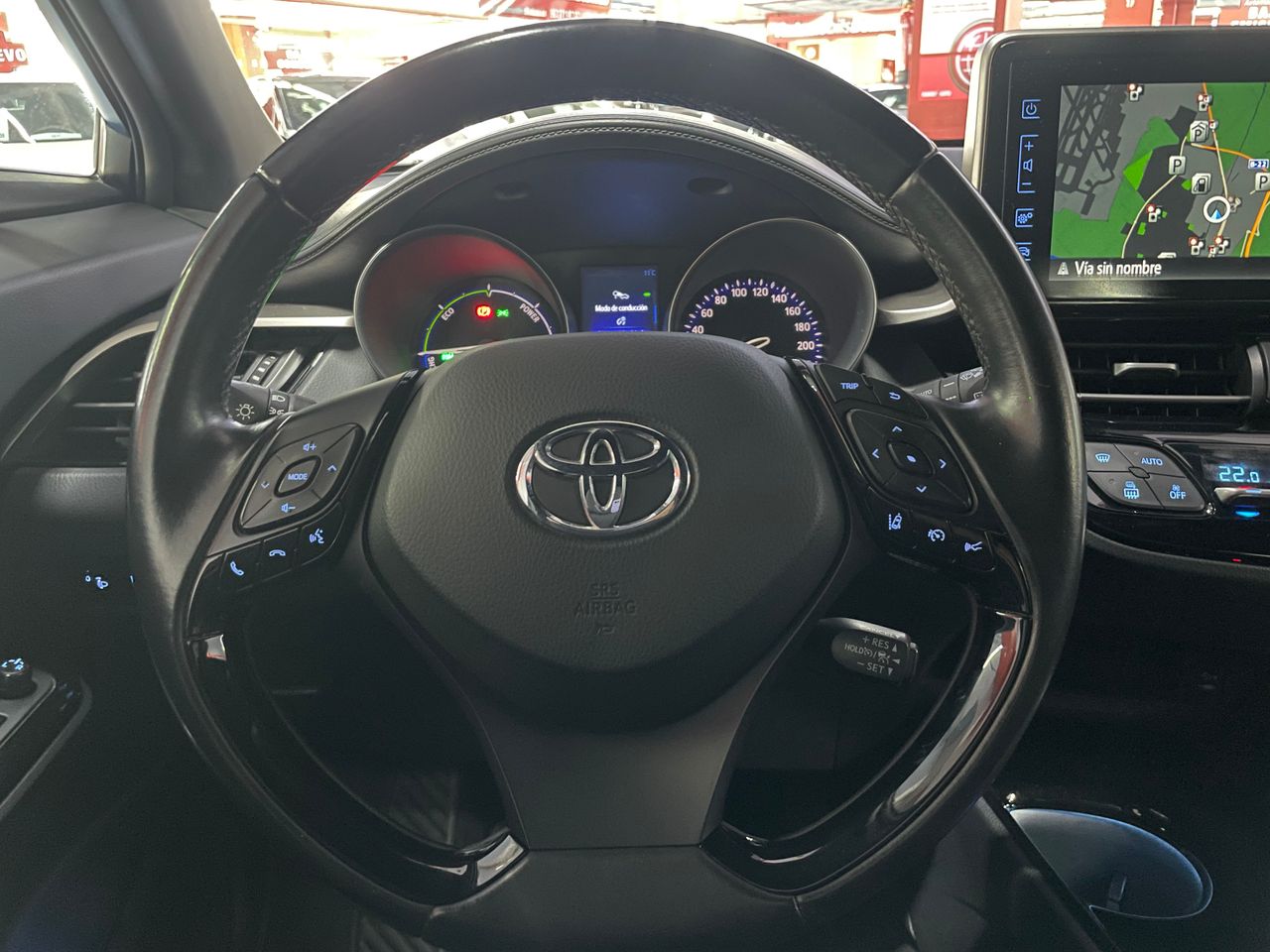 Foto Toyota C-HR 12