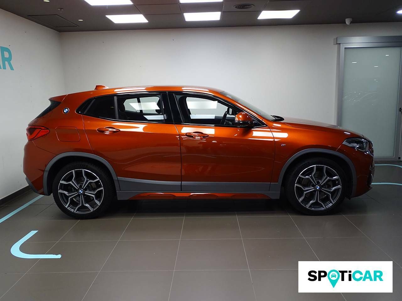 Foto BMW X2 4