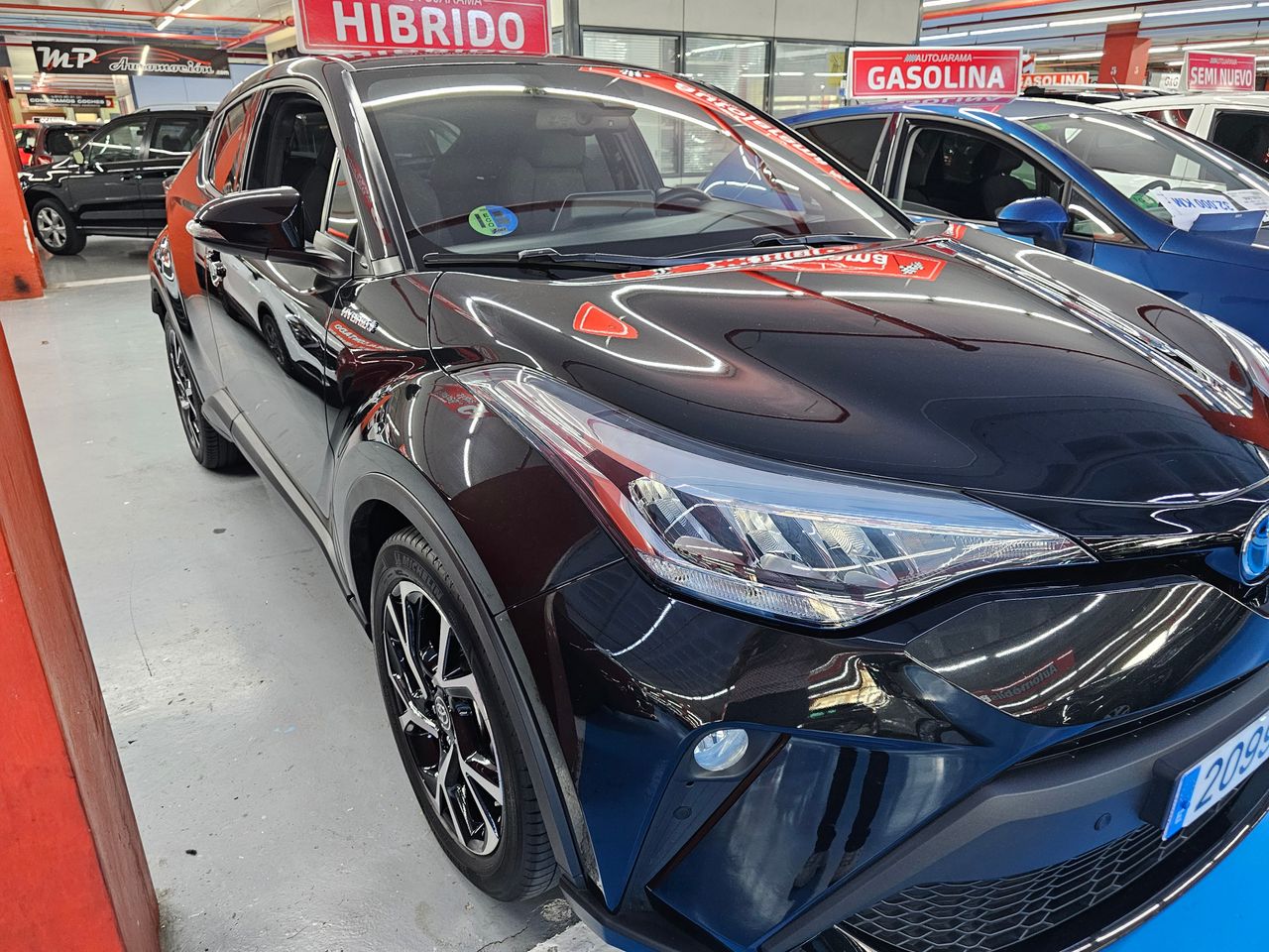 Foto Toyota C-HR 2