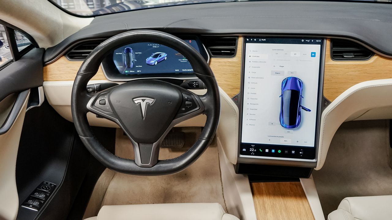 Foto Tesla Model  S 34