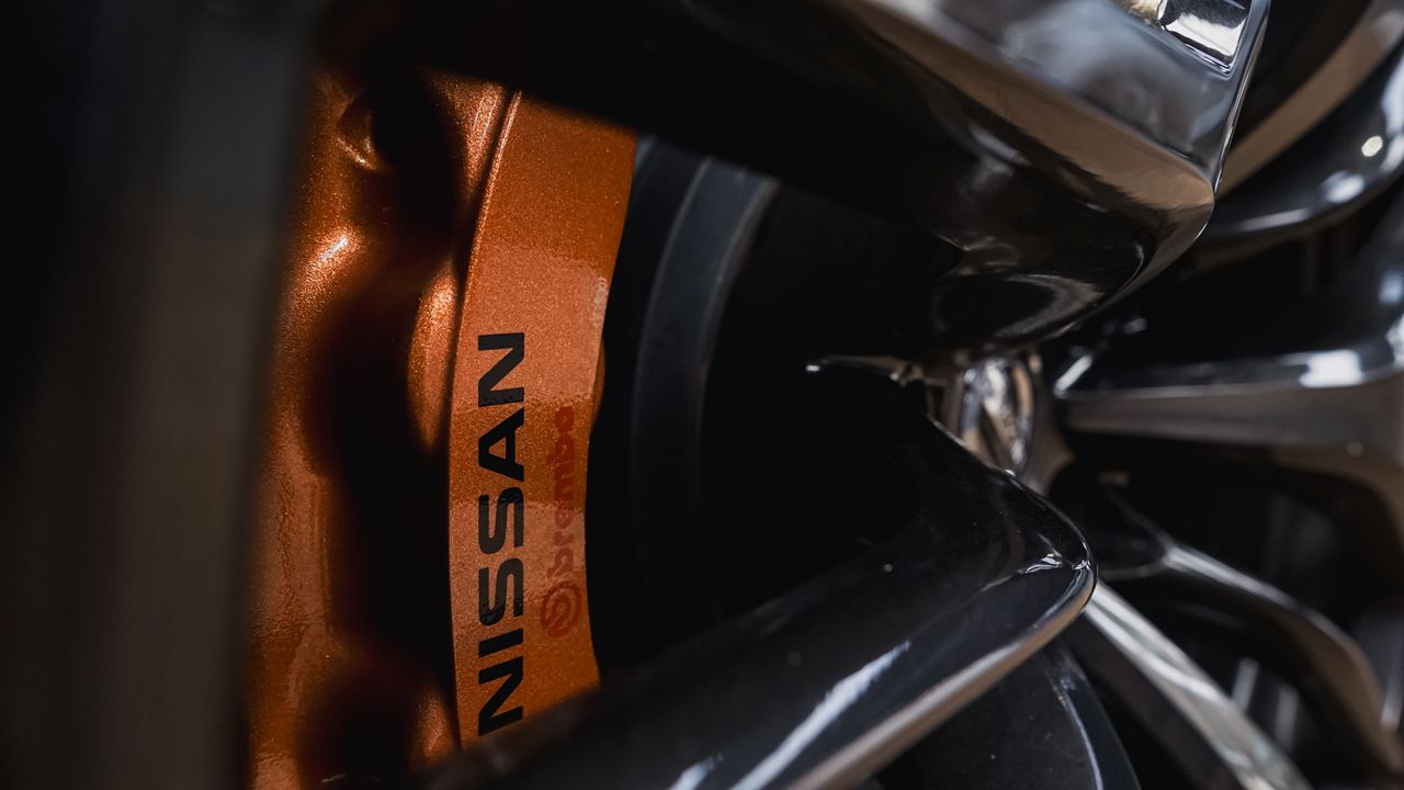 Foto Nissan GT-R 42