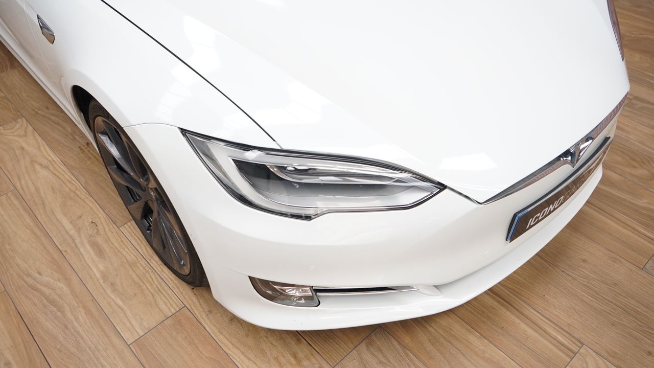 Foto Tesla Model  S 8