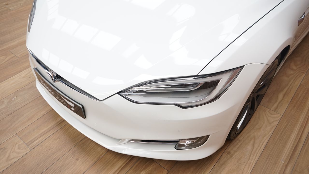 Foto Tesla Model  S 9