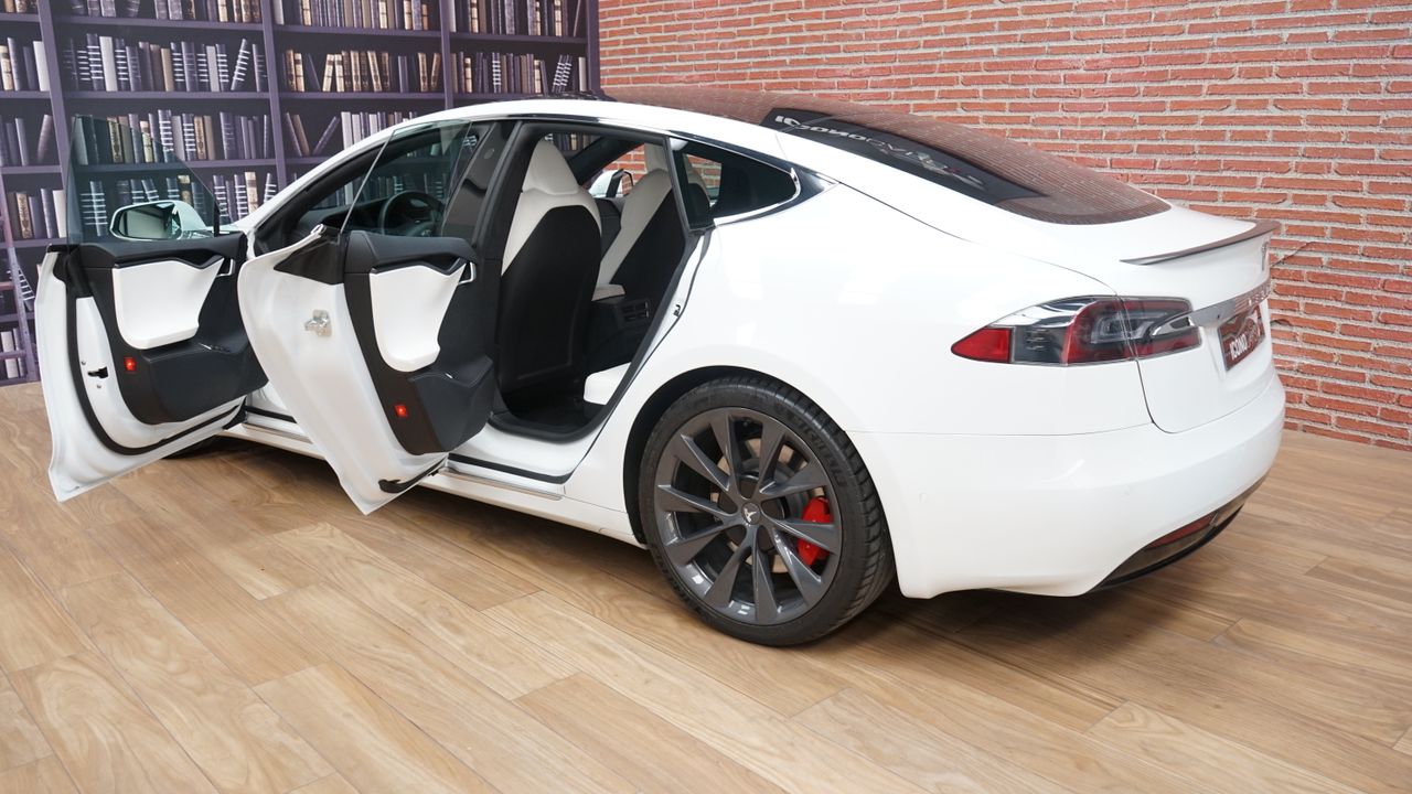 Foto Tesla Model  S 18
