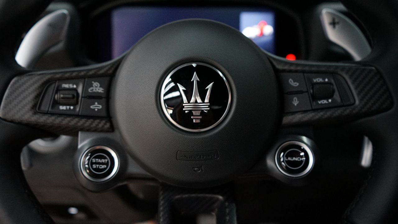 Foto Maserati MC20 40