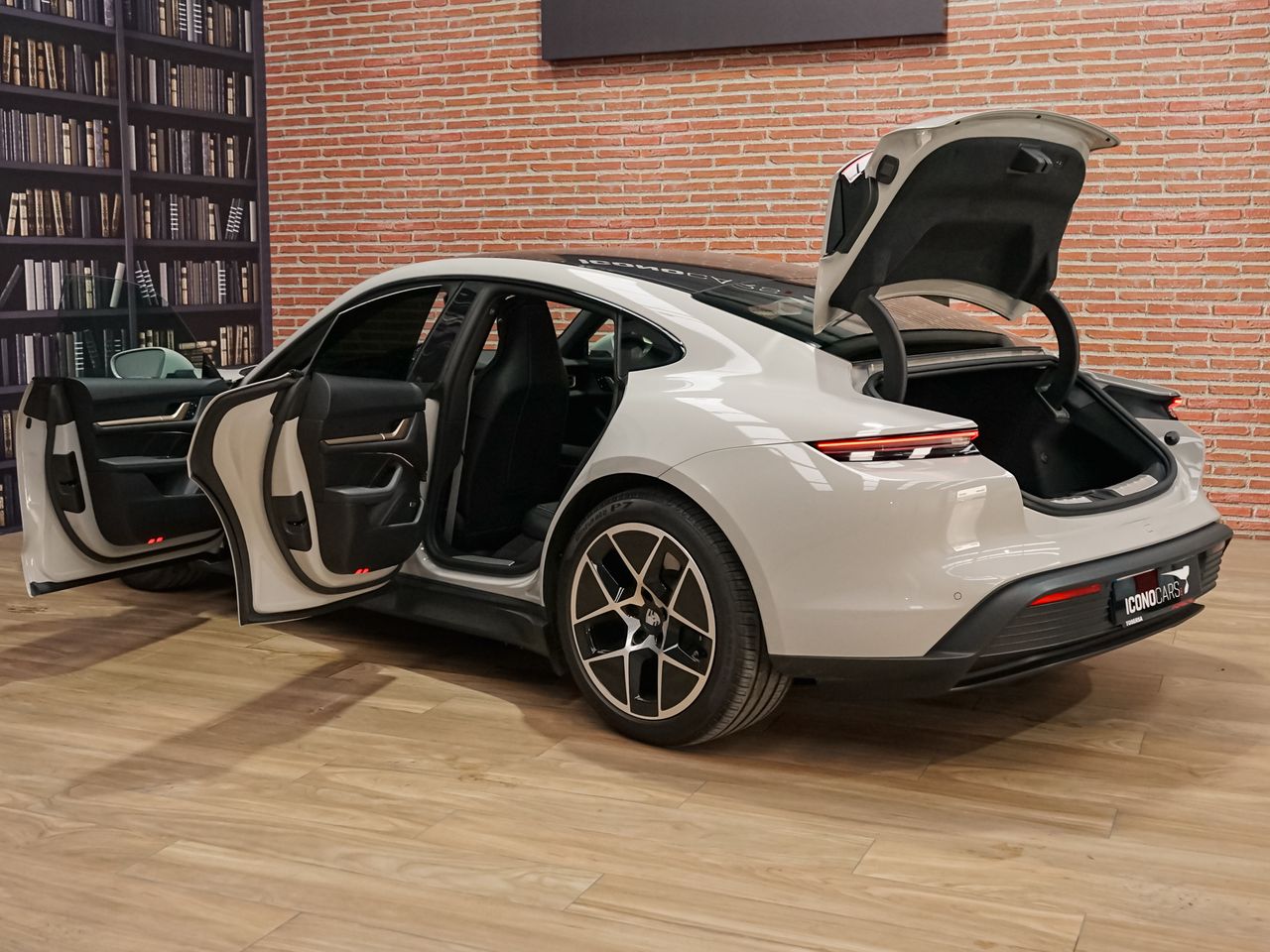 Foto Porsche Taycan 8