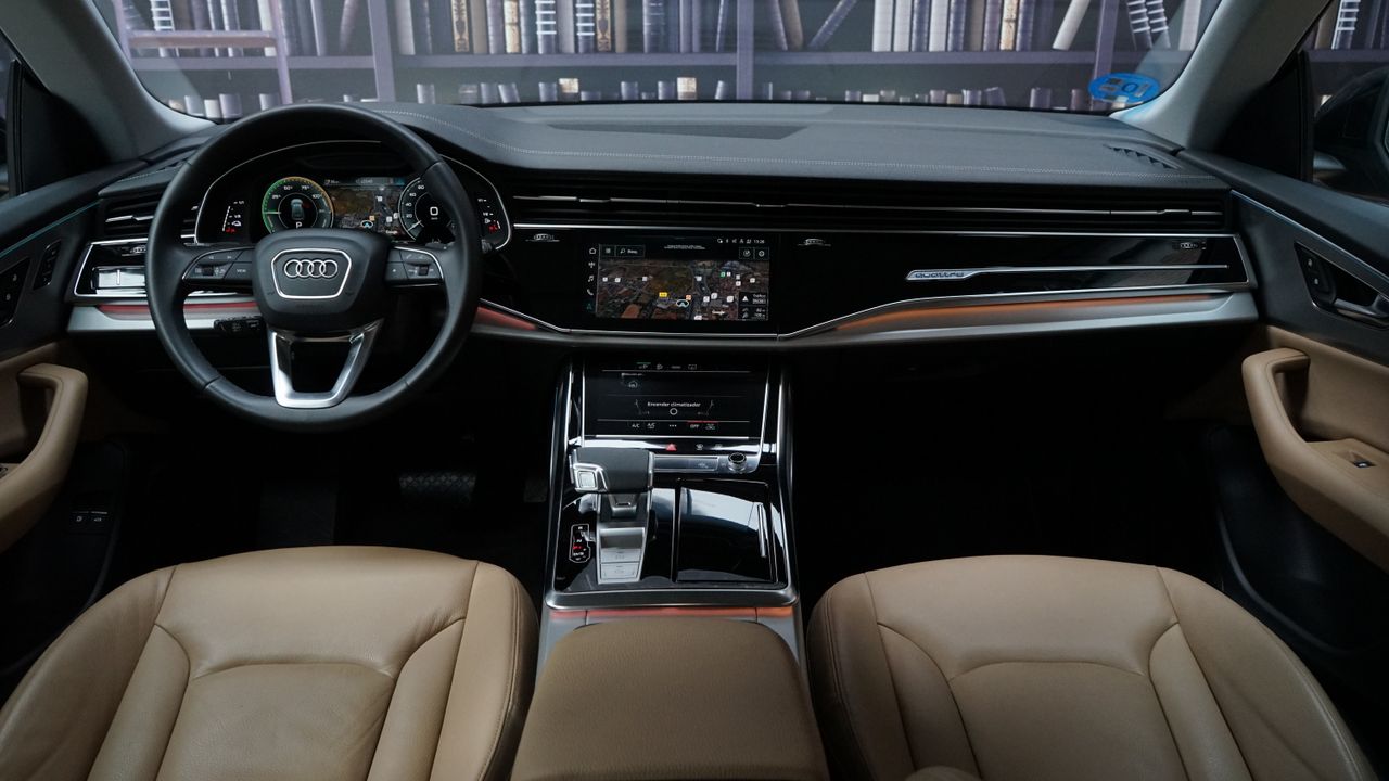 Foto Audi Q8 13