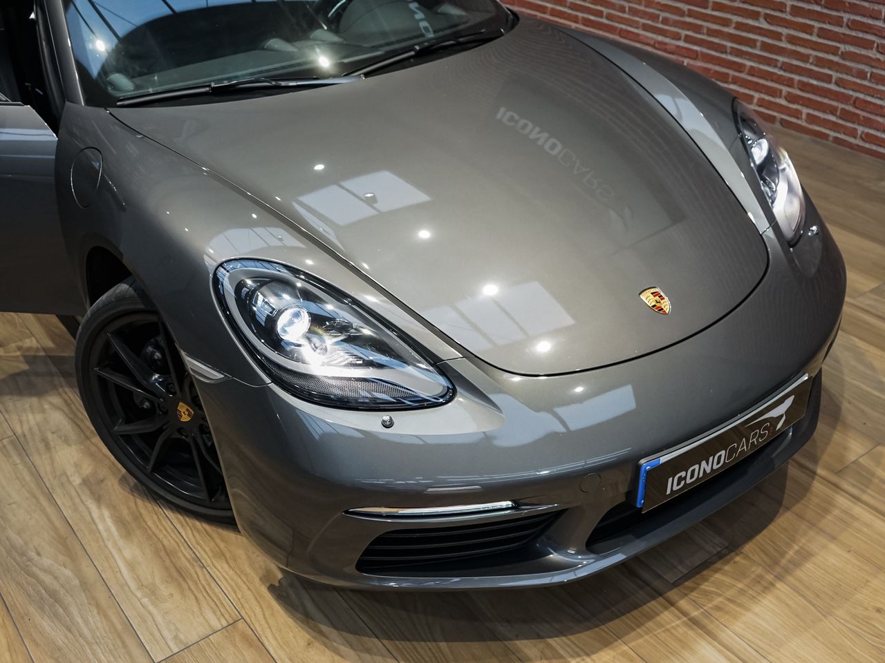 Foto Porsche 718 8