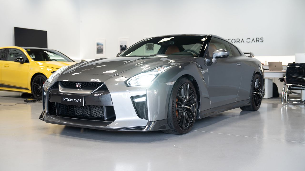 Foto Nissan GT-R 3