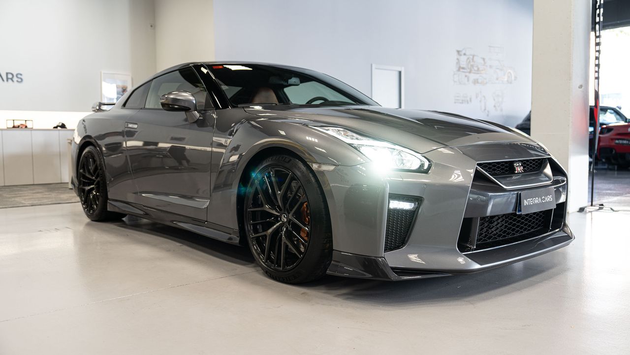 Foto Nissan GT-R 7