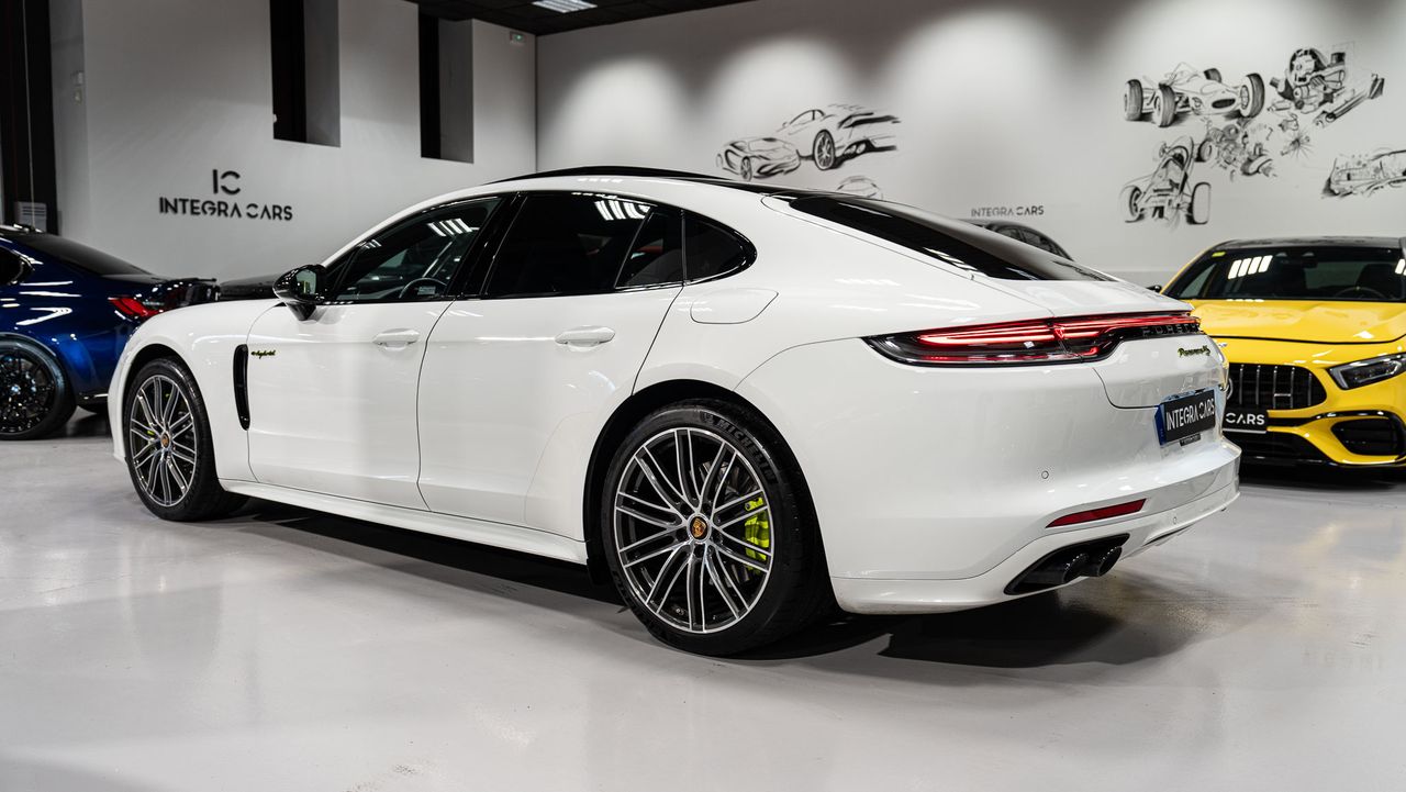 Foto Porsche Panamera 4