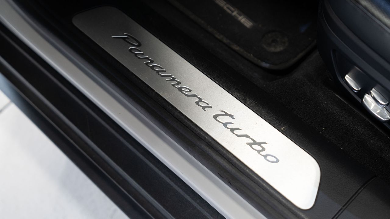 Foto Porsche Panamera 24