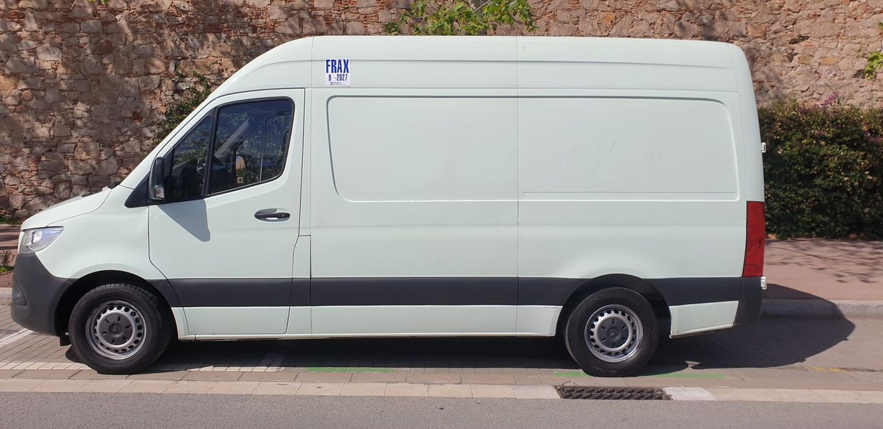 Foto Mercedes-Benz Sprinter 9