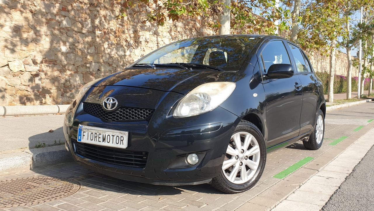 Foto Toyota Yaris 1