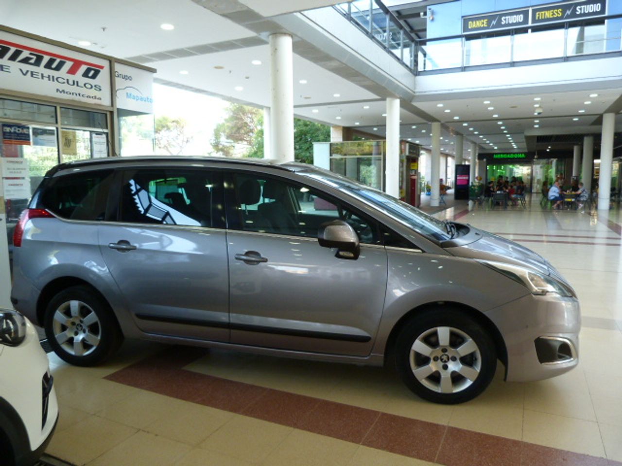 Foto Peugeot 5008 4